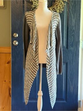 BKE Draped Open-Front Cardigan in Gray with Multicolor Accents